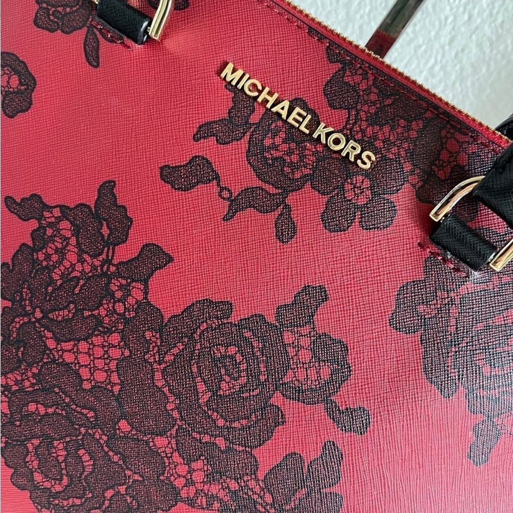 Michael Kors Cindy Red Floral Women's Bag Limited Edition - Picture 2 of 10